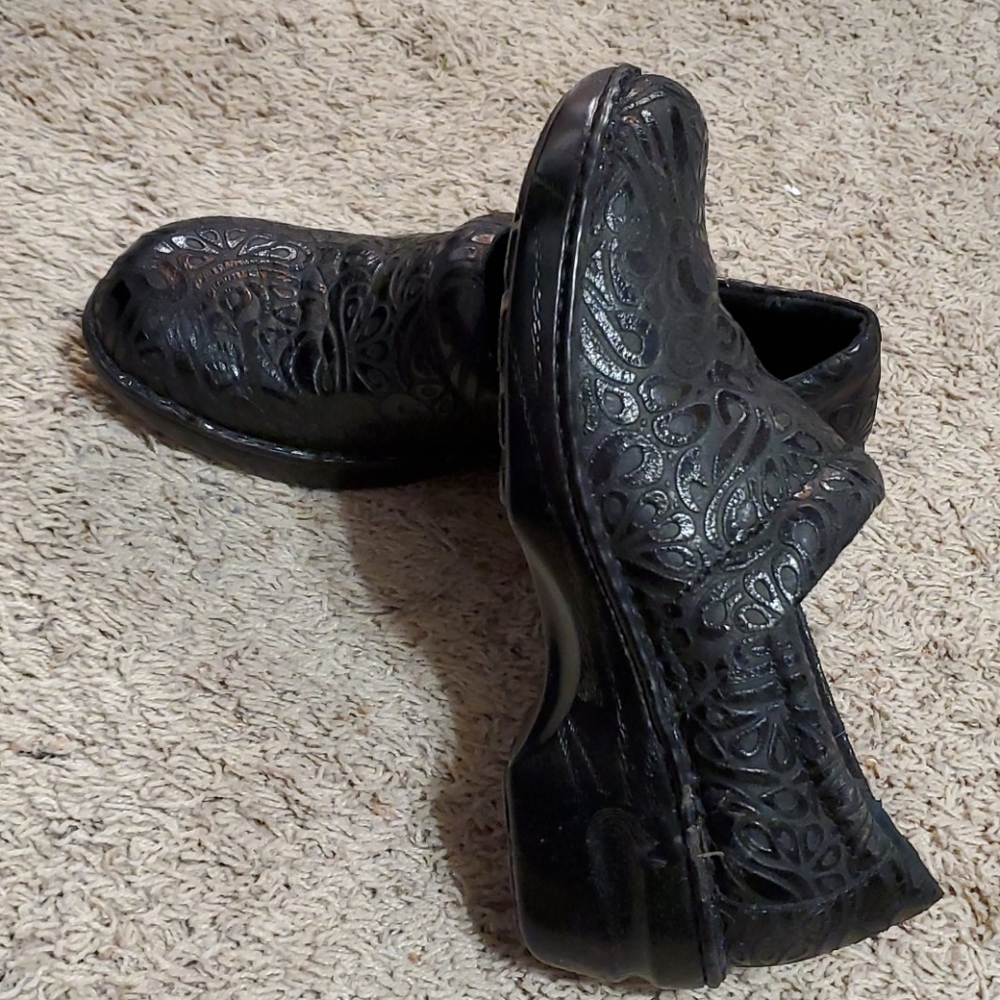 Black clogs - Picture 2 of 6
